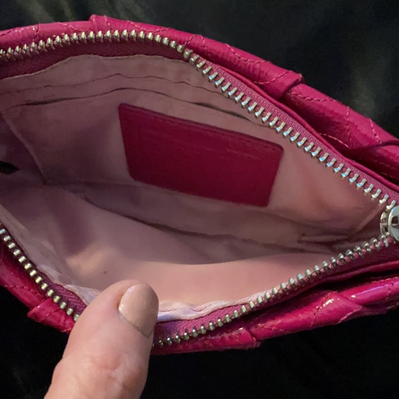 Coach fuchsia wristlet - Picture 3 of 5